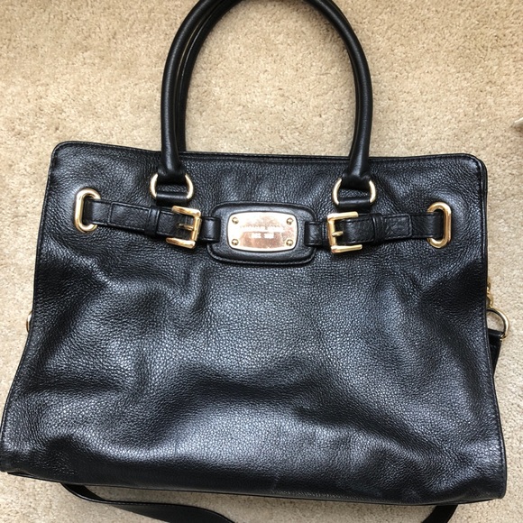 Michael Kors Handbags - Michael Kors Hamilton Purse